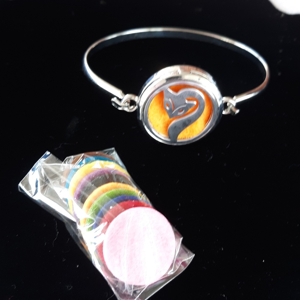 Fox  stainless steel essential oil bracelet.